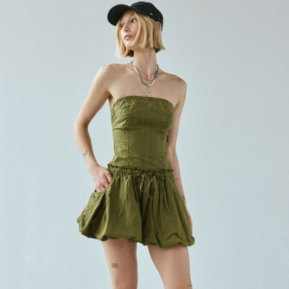 THE OUTNET US: Shop The Vacation Edit