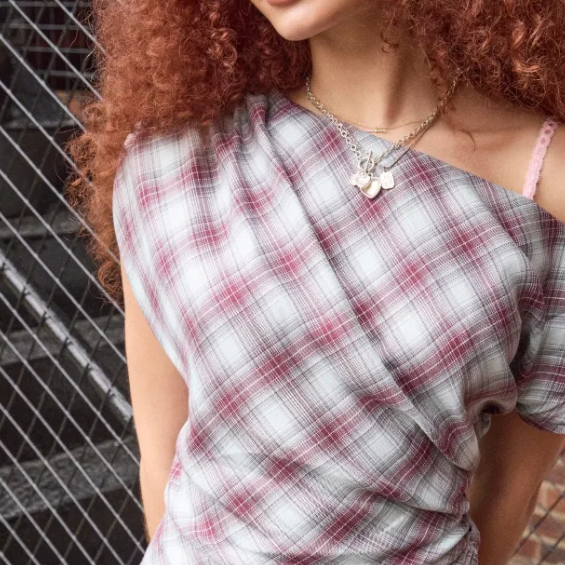 Urban Outfitters UK : Select Items Up to 50% OFF