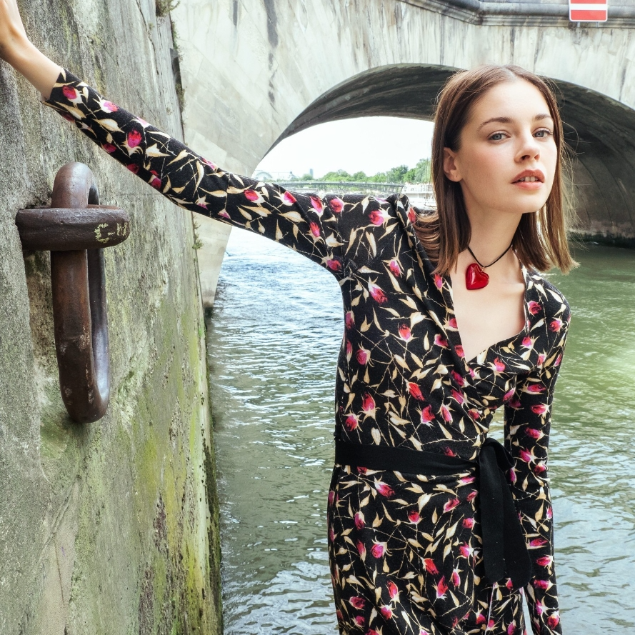 DVF US: New to Sale! Up to 70% OFF