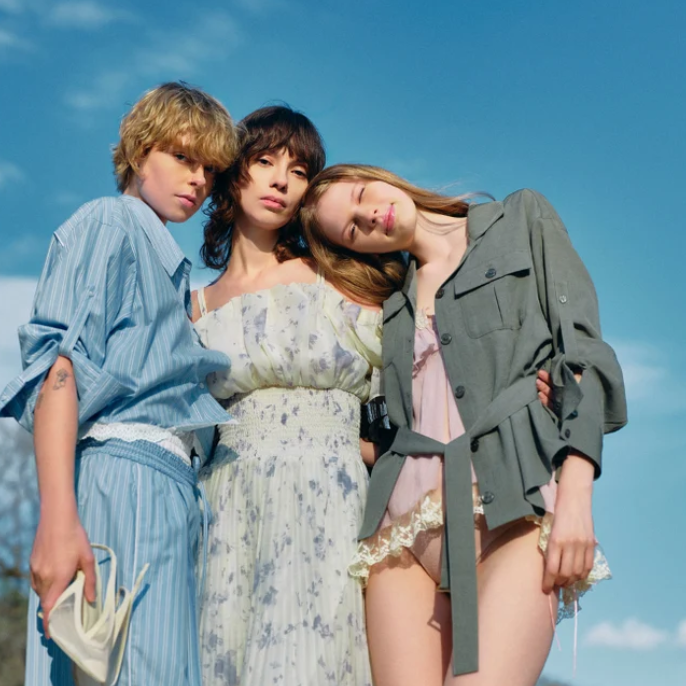 Snidel: Family Sale